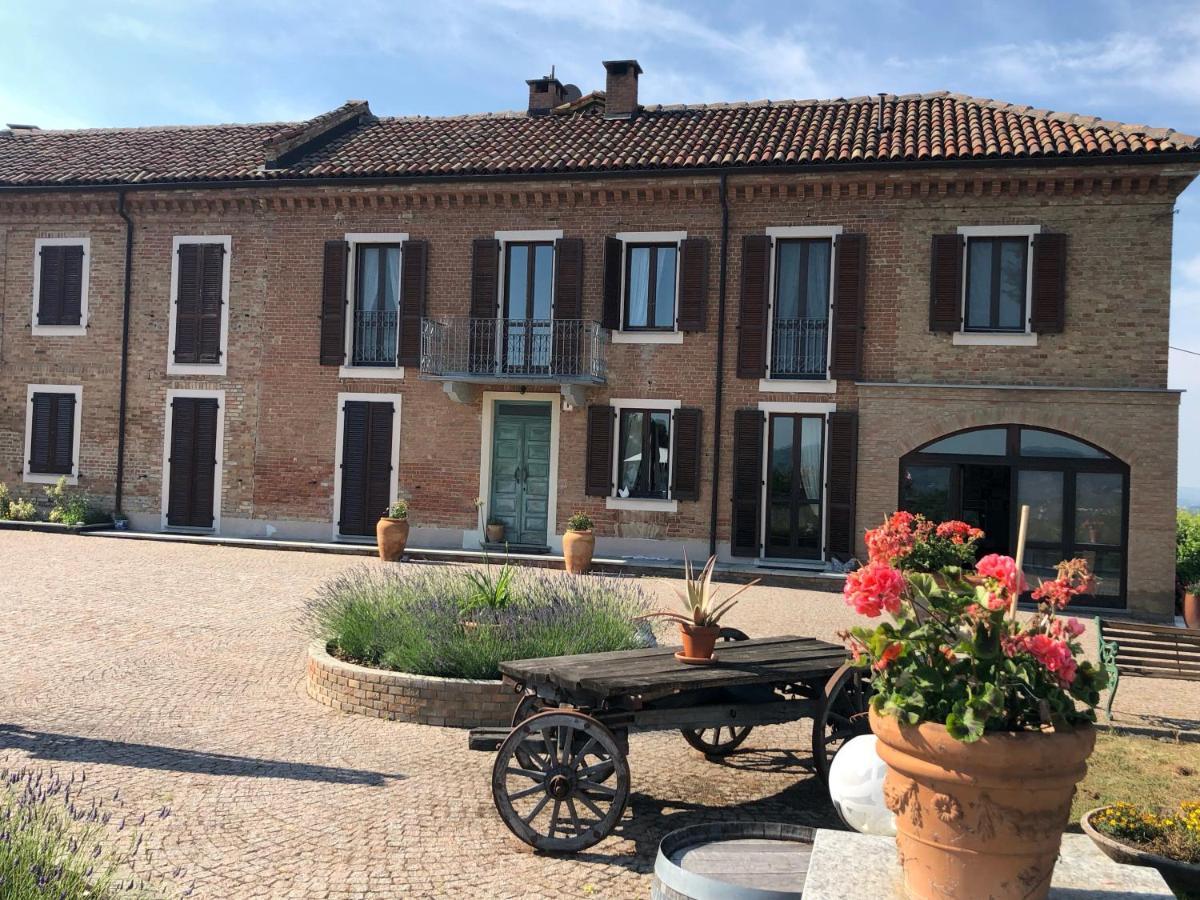 مبيت وإفطار كوستيليولي دستي Cascina San Michele المظهر الخارجي الصورة
