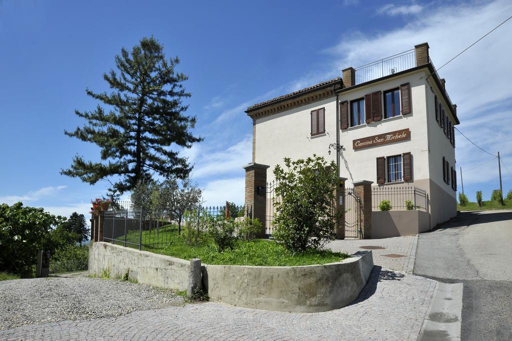 مبيت وإفطار كوستيليولي دستي Cascina San Michele المظهر الخارجي الصورة